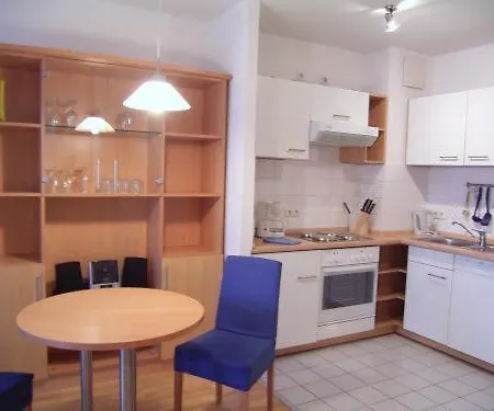 Topdomizil Apartments Checkpoint Plaza Berlin Room photo