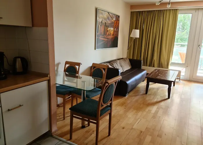 Topdomizil Apartments Checkpoint Plaza